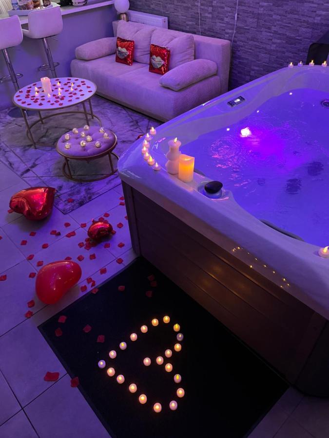 Galaxy Spa - Suite Mercure Jacuzzi Privatif Champigneulles Esterno foto