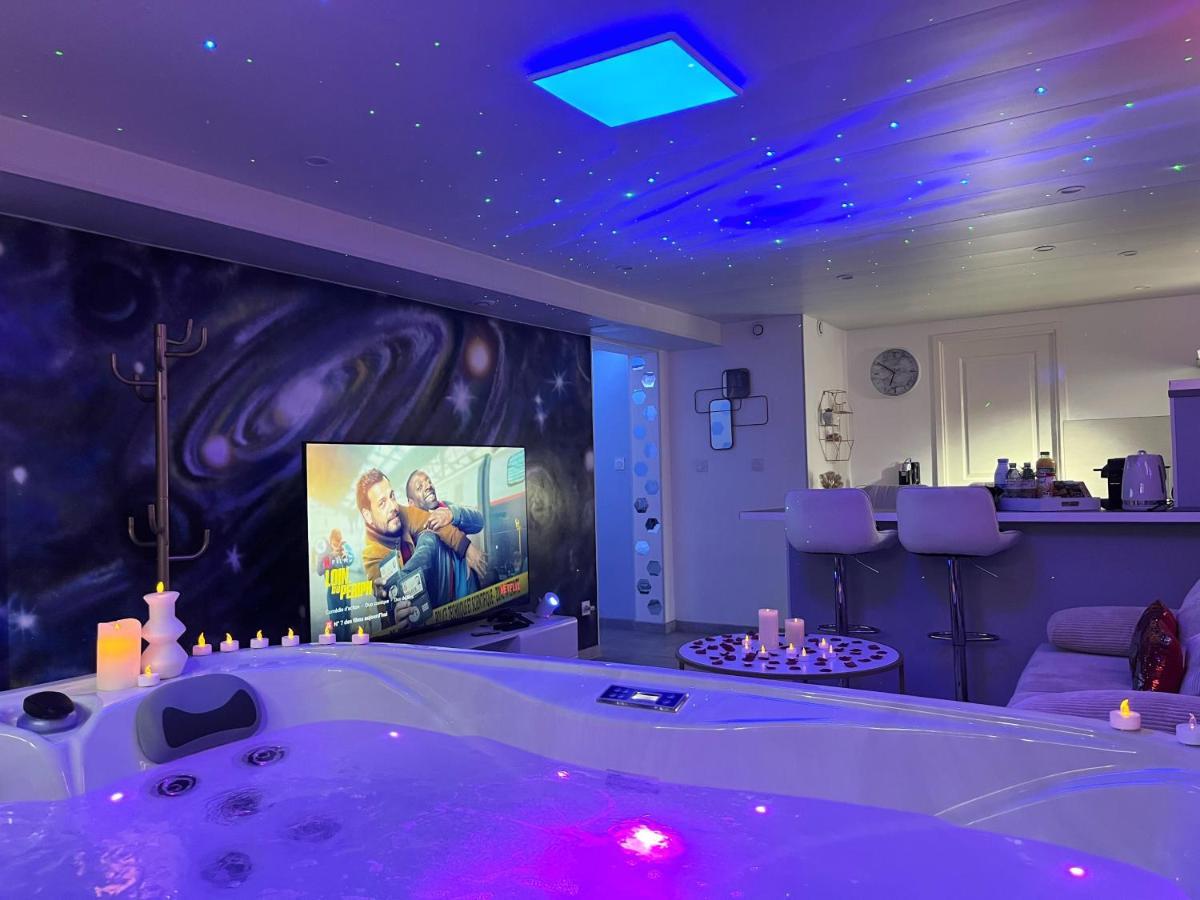 Galaxy Spa - Suite Mercure Jacuzzi Privatif Champigneulles Esterno foto