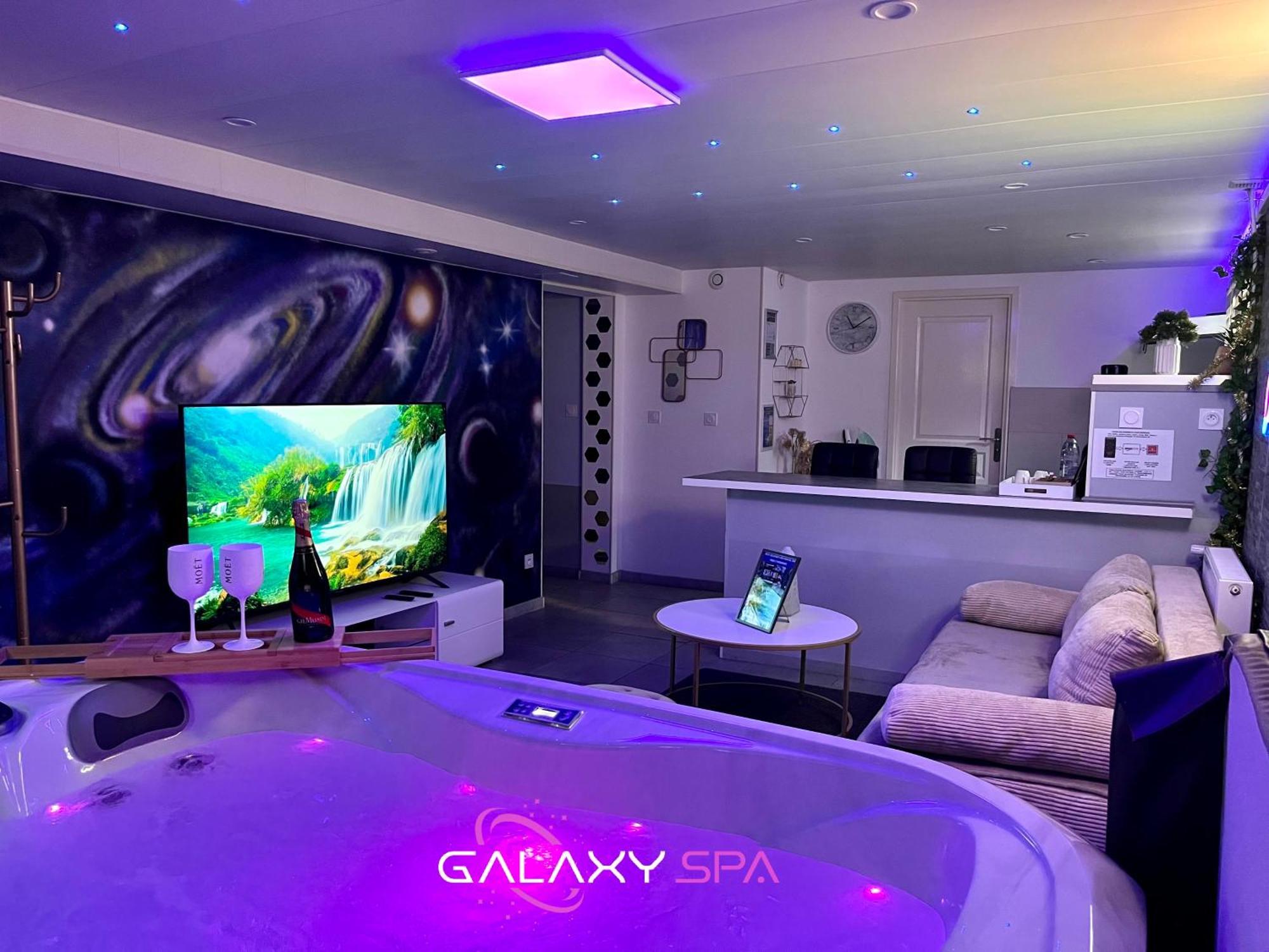 Galaxy Spa - Suite Mercure Jacuzzi Privatif Champigneulles Esterno foto