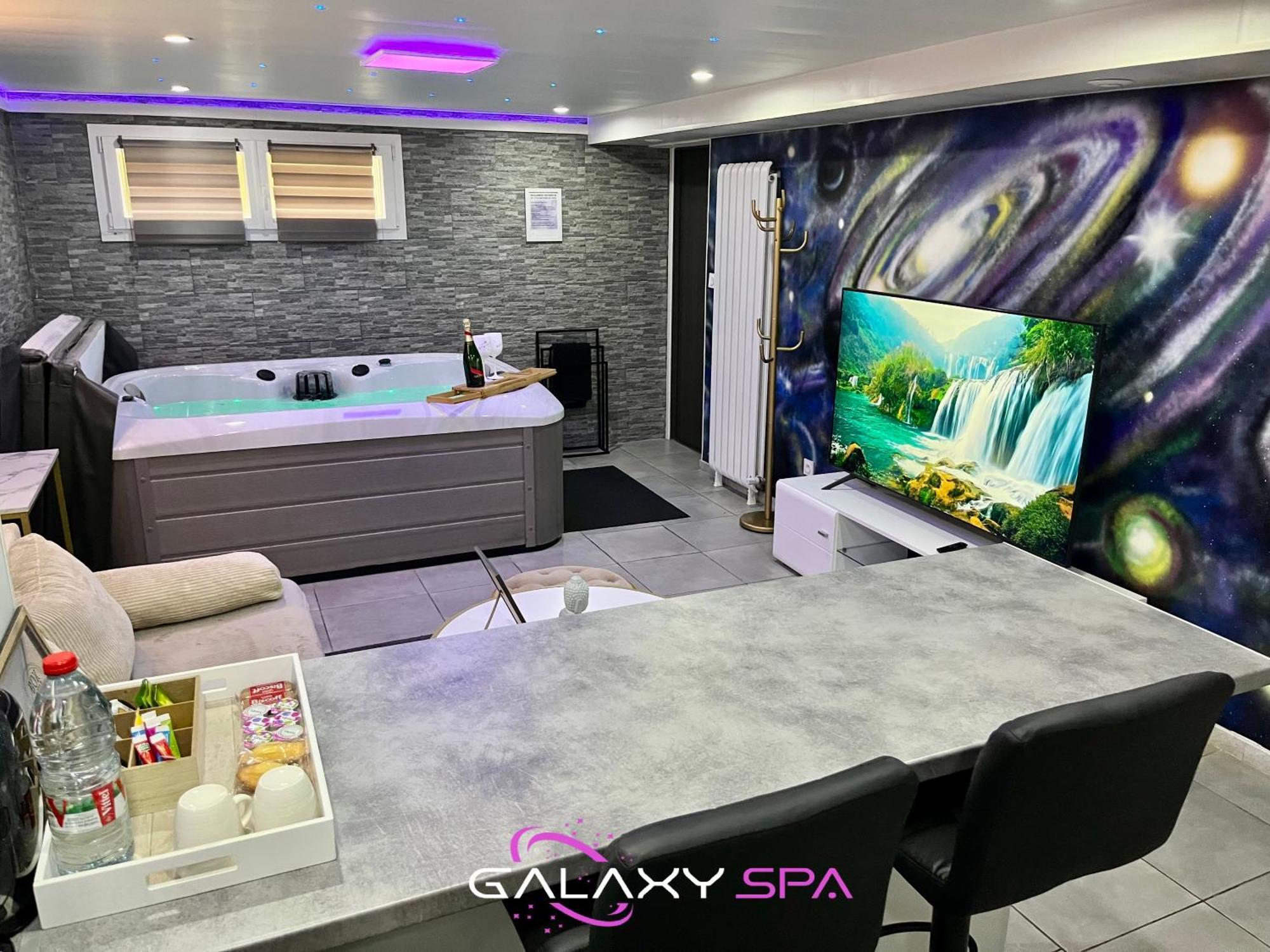 Galaxy Spa - Suite Mercure Jacuzzi Privatif Champigneulles Esterno foto